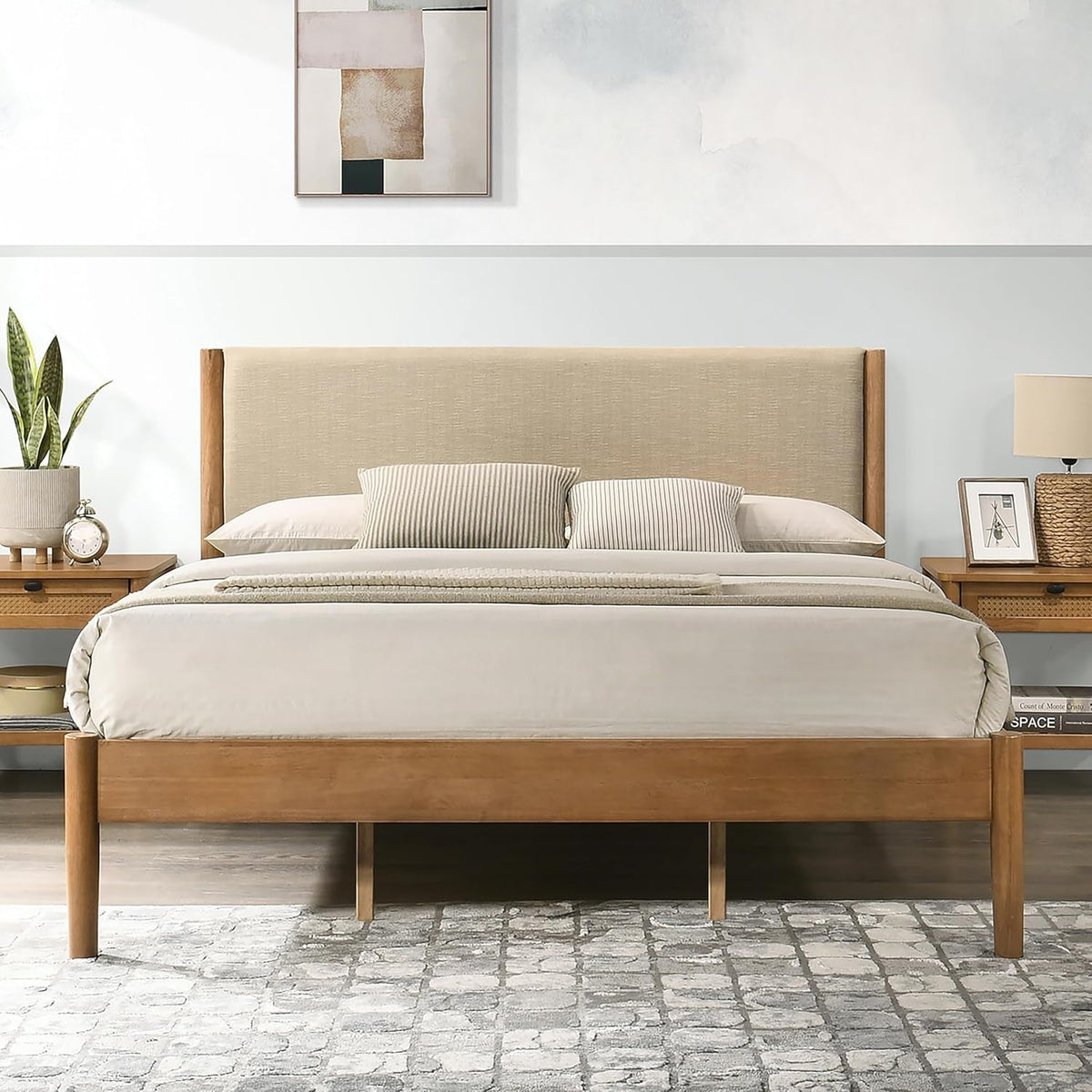 Luxurious Rubberwood Platform Bed Light Walnut King